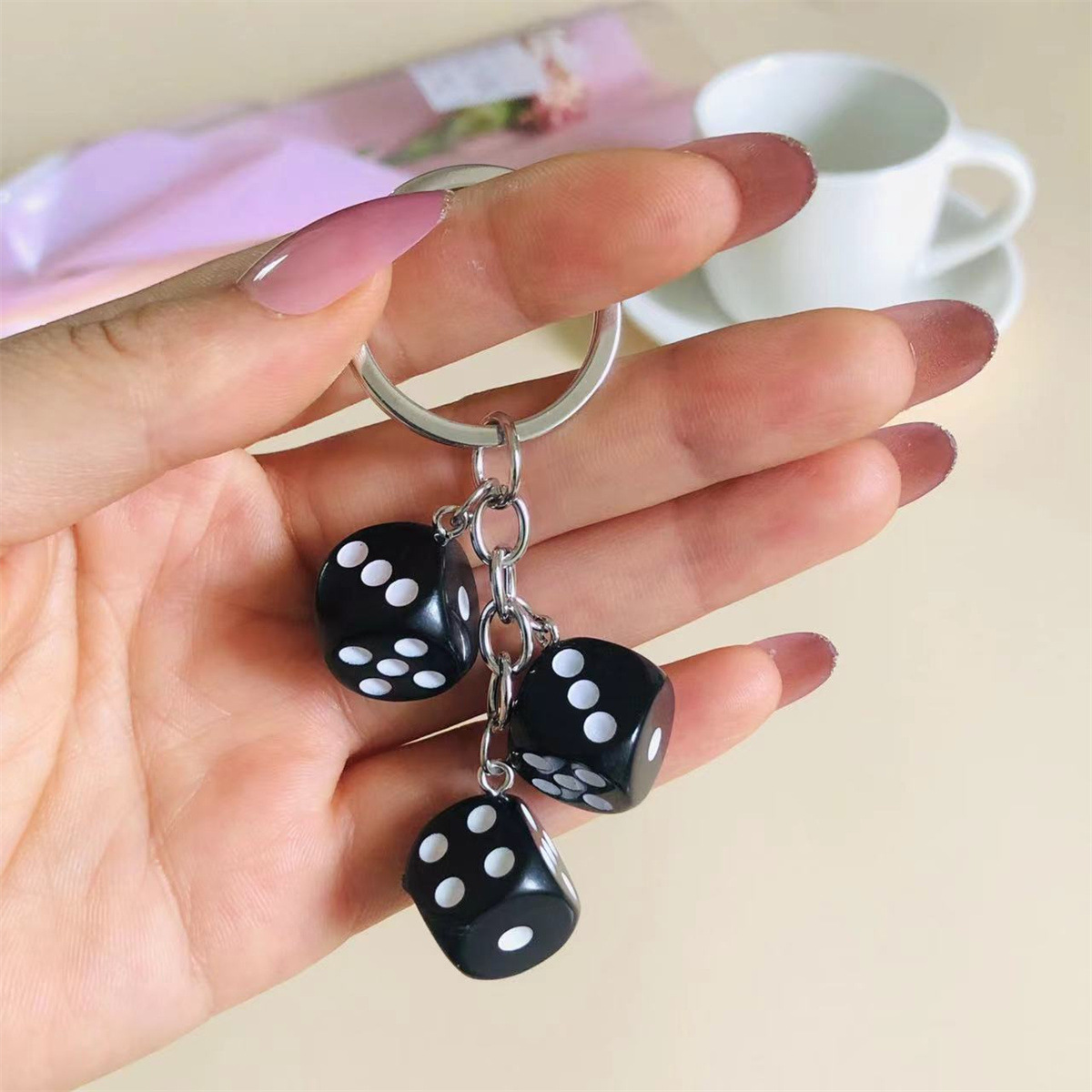 Gaming Accessories Men - Cute 3D Dice Keychain para homens